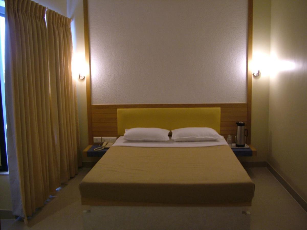 Hotel City Park, Solāpur Exterior foto
