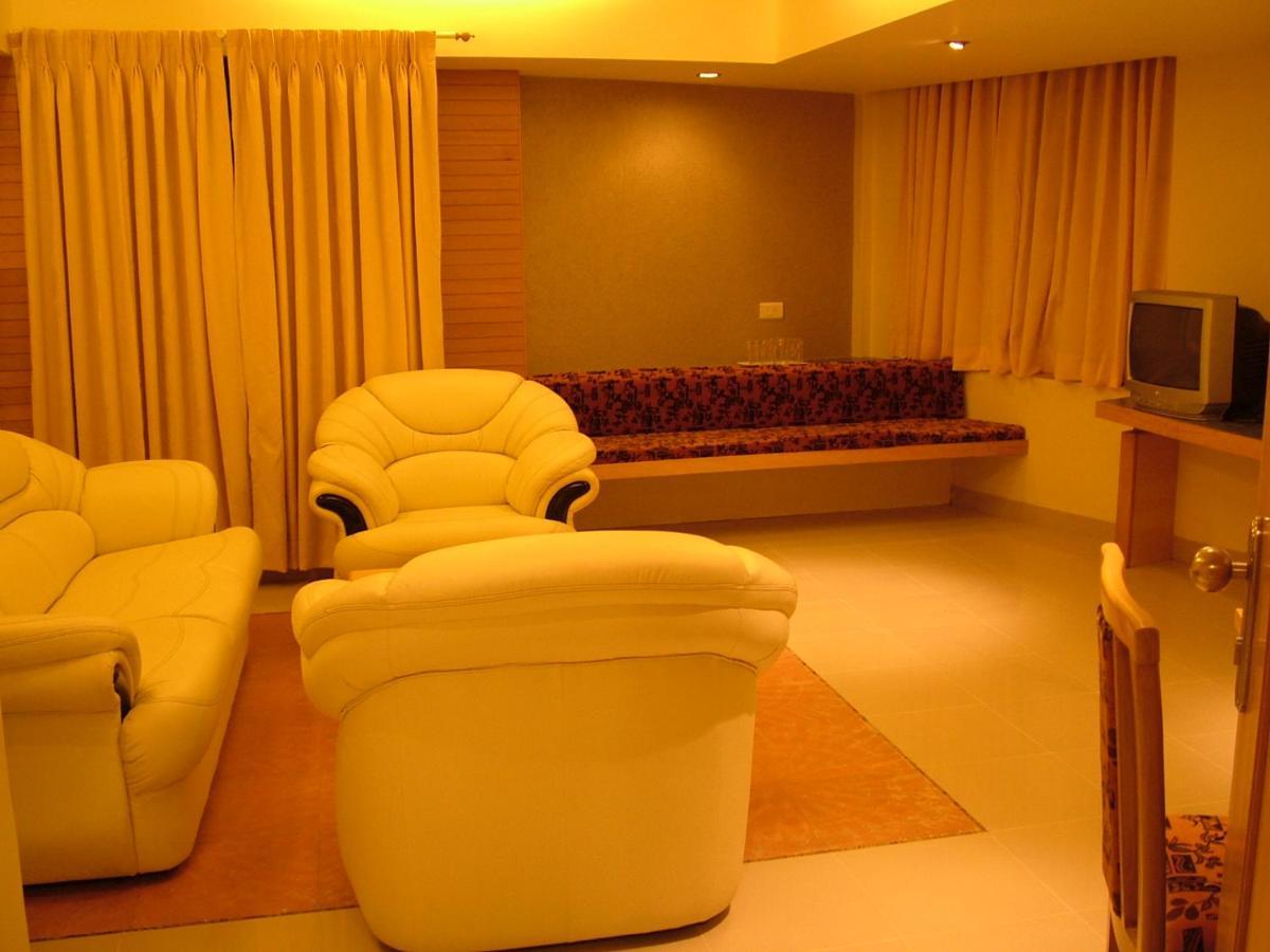 Hotel City Park, Solāpur Exterior foto